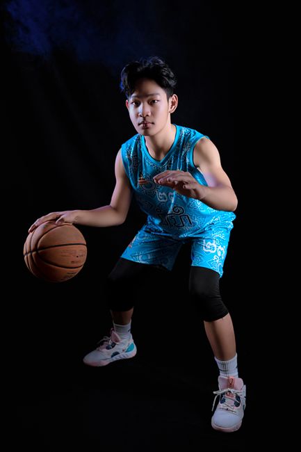 湖人仍在努力寻求交易补强 新援能否帮东契奇争冠